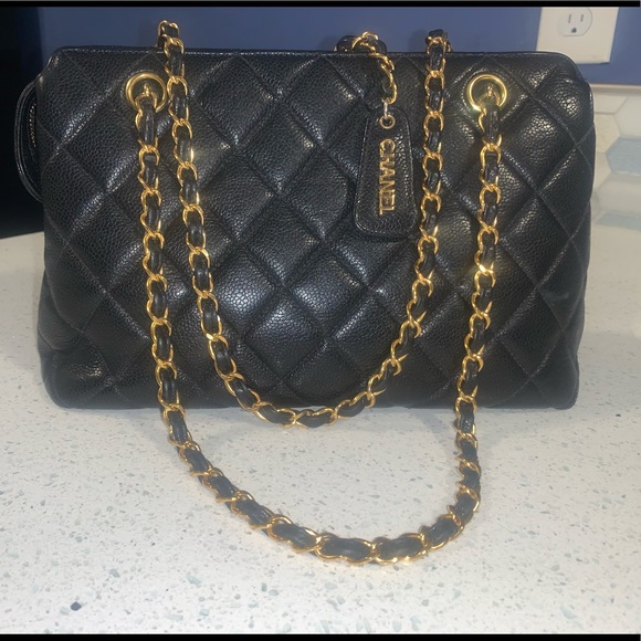 CHANEL Handbags - Chanel Vintage Caviar Shoulder Bag
